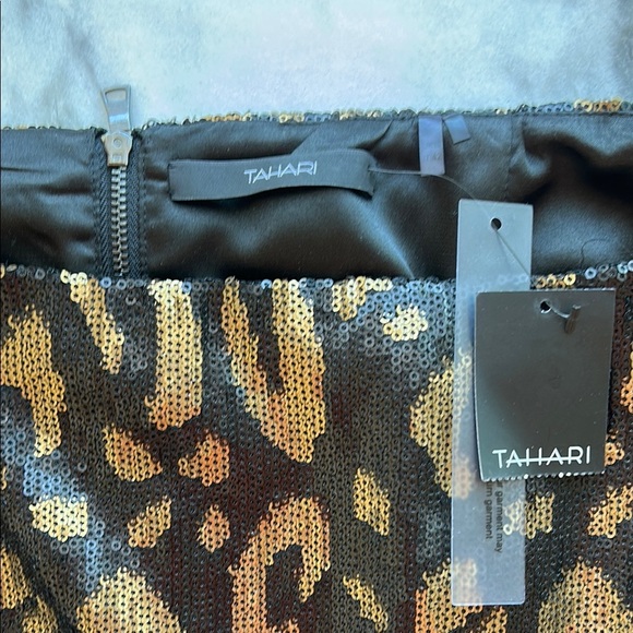 Tahari NWT Black & Gold Leopard Print Sequin Skirt | 6 - Picture 3 of 3